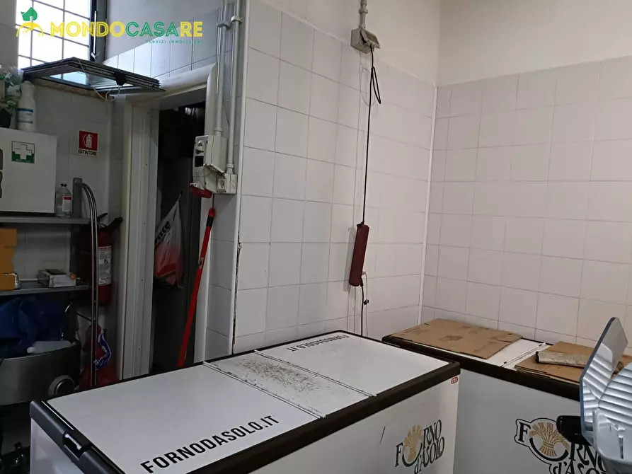 Immagine 17 di Attività commerciale in vendita  in piazza caduti sul lavoro a Monterotondo