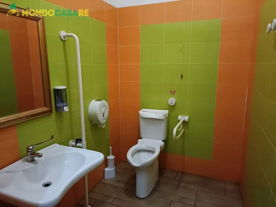 Immagine 19 di Attività commerciale in vendita  in piazza caduti sul lavoro a Monterotondo