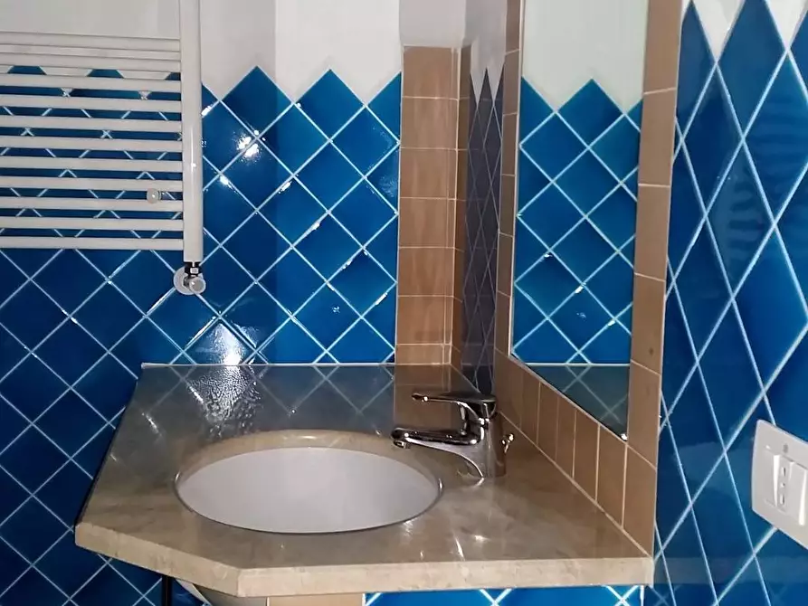 Immagine 13 di Appartamento in vendita  in via goceano a Olbia