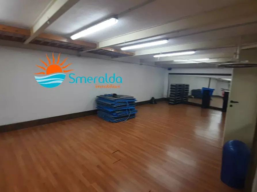 Immagine 23 di Locale commerciale in vendita  in Via Petra Bianca angolo vi Asinara a Trinità D'agultu E Vignola