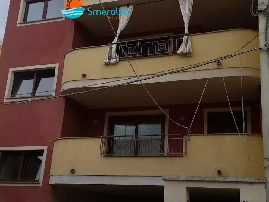 Immagine 30 di Attico in vendita  in via goceano a Olbia