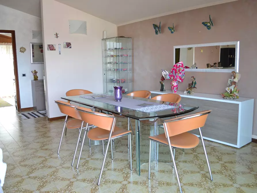 Immagine 21 di Villa in vendita  in via bustigatti a Capriate San Gervasio