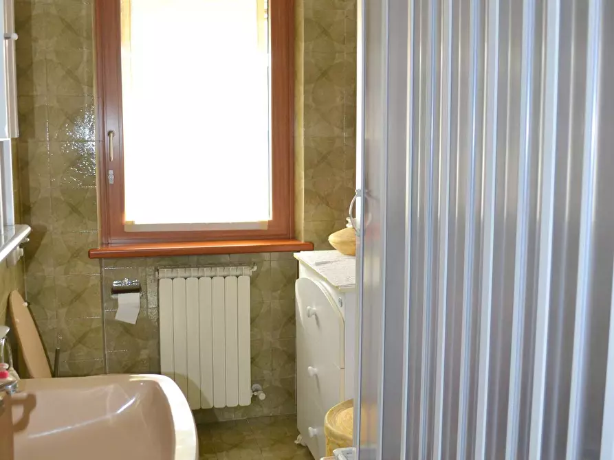 Immagine 23 di Villa in vendita  in via bustigatti a Capriate San Gervasio