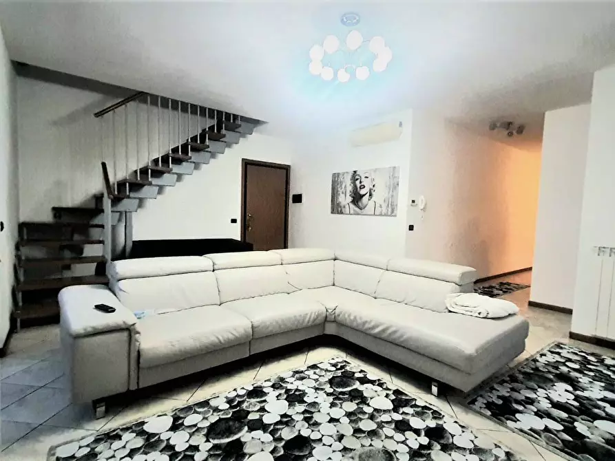 Immagine 1 di Appartamento in vendita  a Boltiere