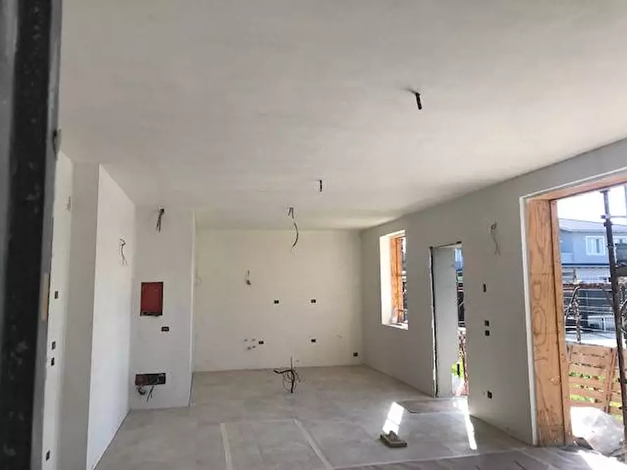 Immagine 4 di Appartamento in vendita  in via verona a Calvenzano