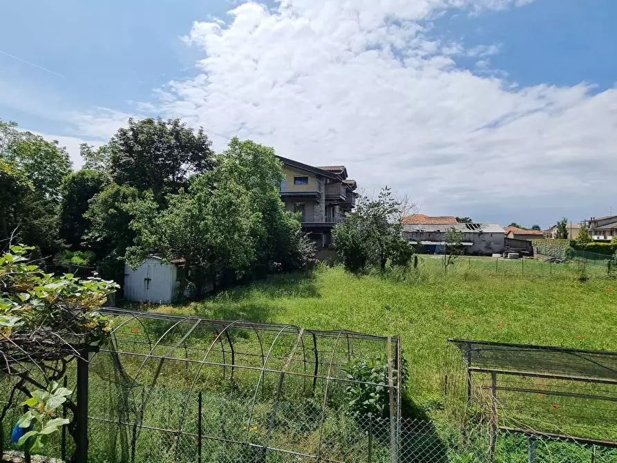 Immagine 15 di Terreno residenziale in vendita  in via buonarrotti a Osio Sopra