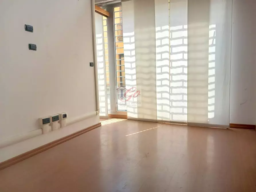 Immagine 13 di Negozio in vendita  in via trento e trieste a Trezzo Sull'adda