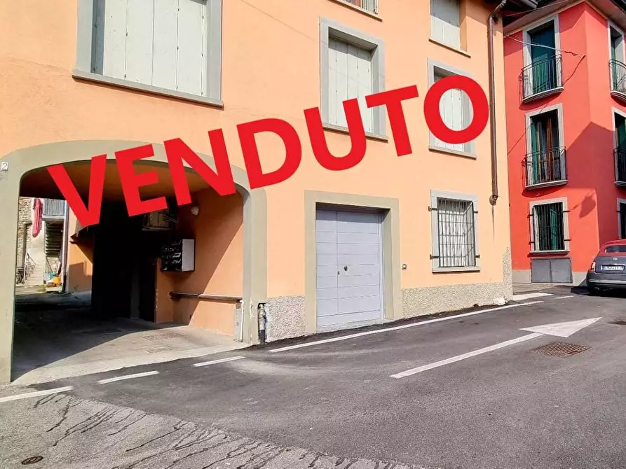 Immagine 1 di Appartamento in vendita  in piazza vittoria a Capriate San Gervasio