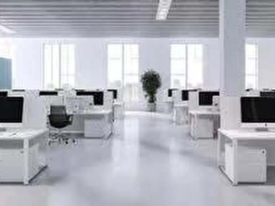 Immagine 3 di Locale commerciale in vendita  in via marconi a Basiano