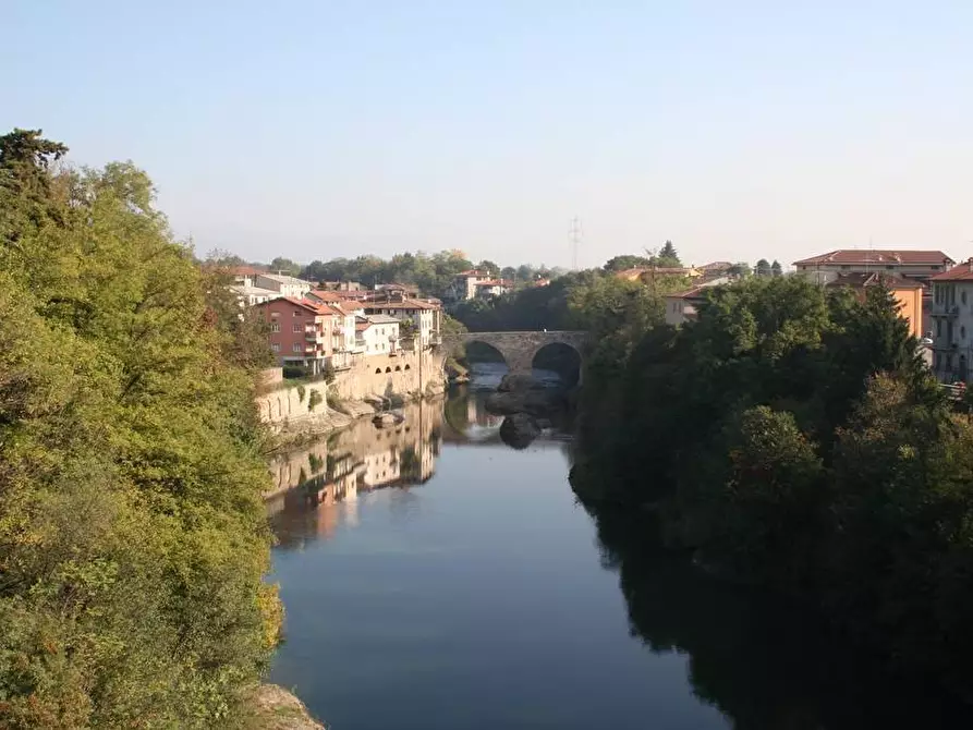 Immagine 13 di Palazzo in vendita  in Via Cialdini a Brembate