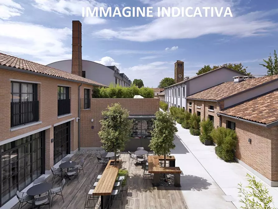 Immagine 4 di Palazzo in vendita  in Via Cialdini a Brembate