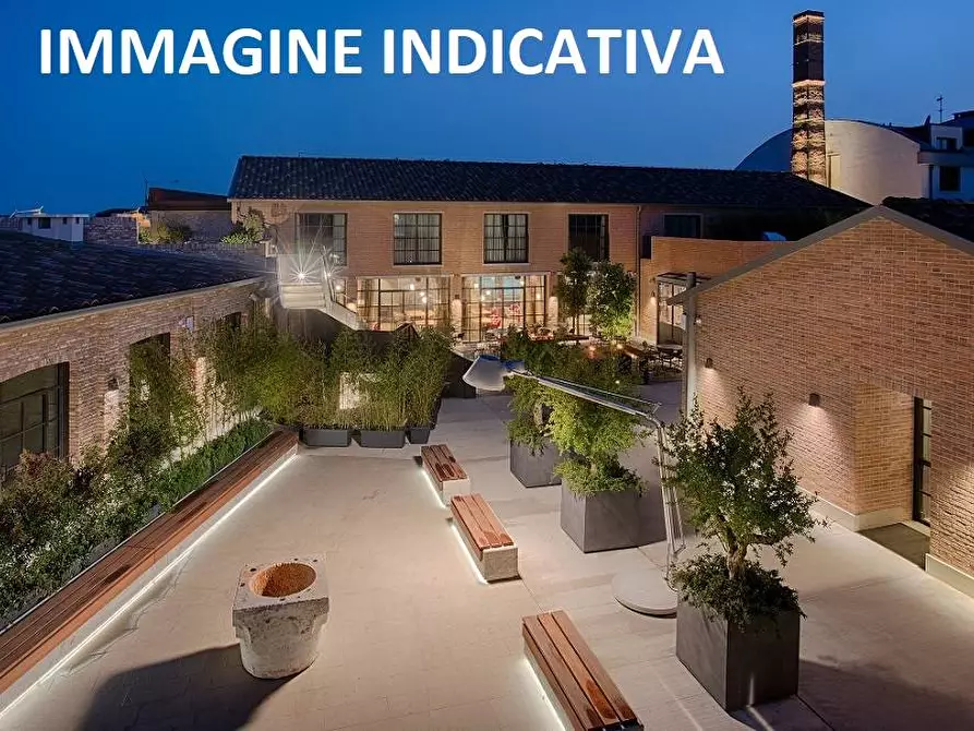 Immagine 6 di Palazzo in vendita  in Via Cialdini a Brembate