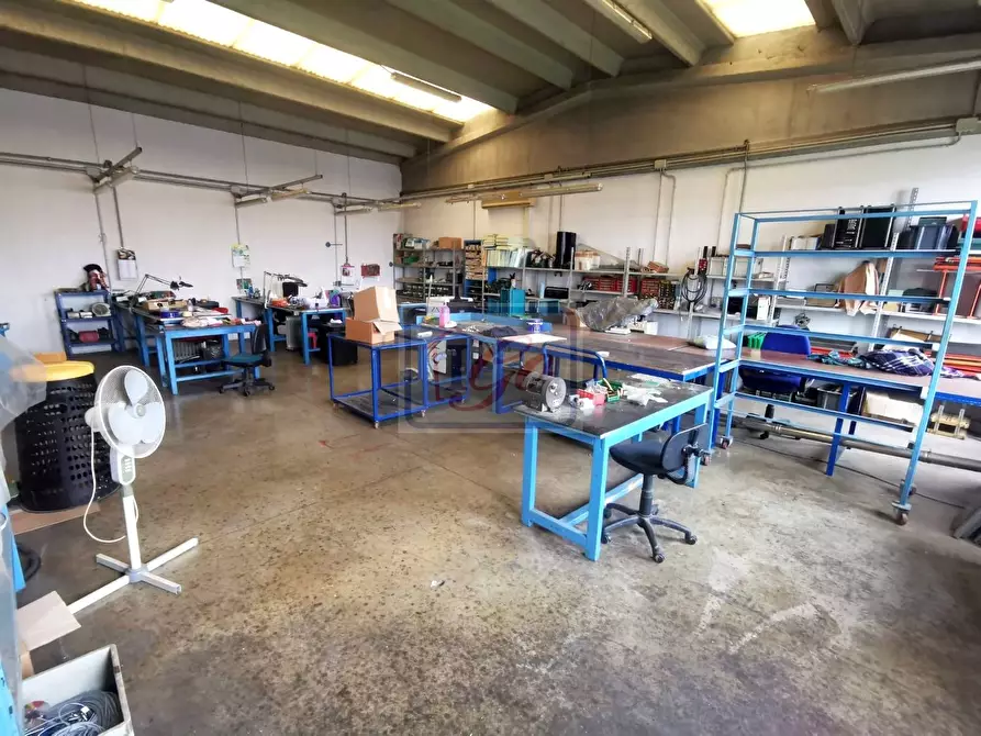 Immagine 19 di Capannone industriale in vendita  in Via Giuseppe di Vittorio a Trezzo Sull'adda