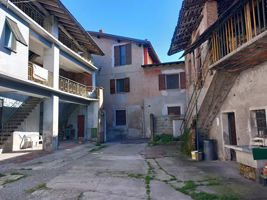 Immagine 1 di Casa semindipendente in vendita  in via trieste a Bottanuco