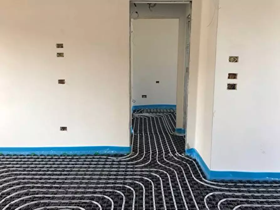 Immagine 15 di Appartamento in vendita  in via verona a Calvenzano