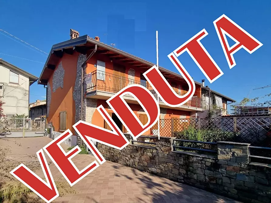 Immagine 1 di Villa in vendita  in via dei mille a Bonate Sopra