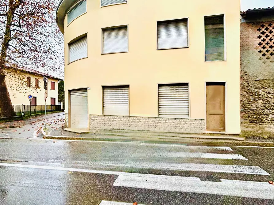 Immagine 4 di Appartamento in vendita  in via manzoni a Madone