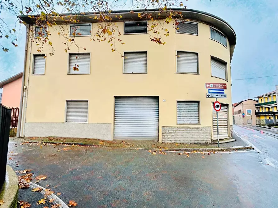 Immagine 2 di Appartamento in vendita  in via manzoni a Madone