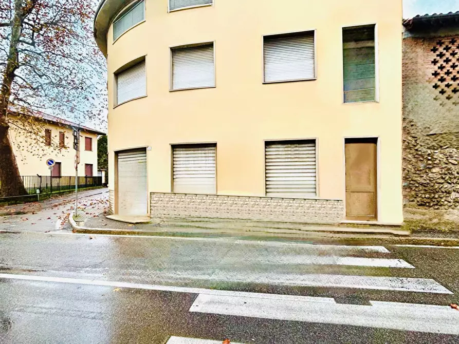 Immagine 3 di Appartamento in vendita  in via manzoni a Madone