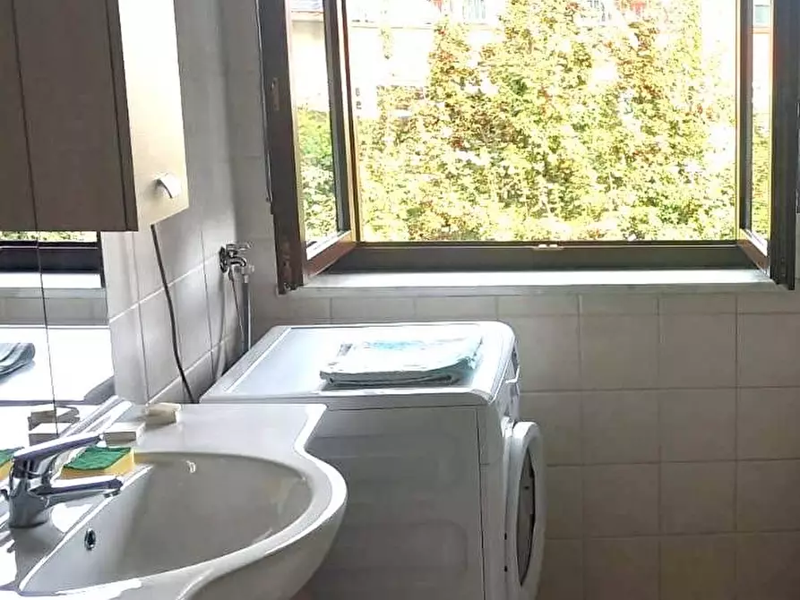 Immagine 4 di Appartamento in vendita  in via vittorio veneto a Bonate Sotto