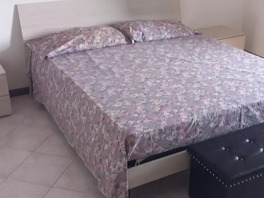 Immagine 11 di Appartamento in vendita  in via vittorio veneto a Bonate Sotto