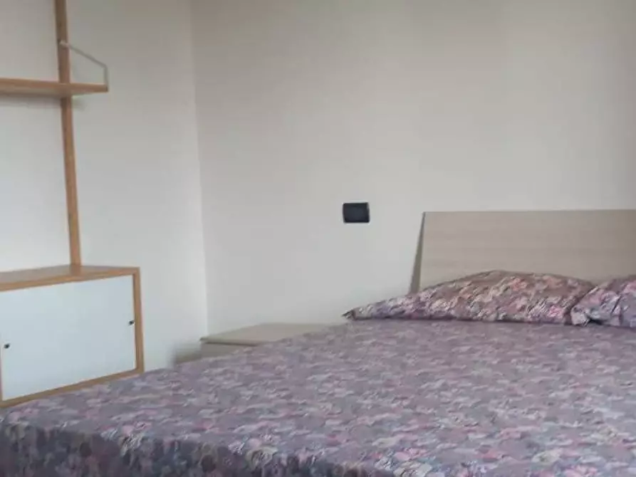 Immagine 8 di Appartamento in vendita  in via vittorio veneto a Bonate Sotto