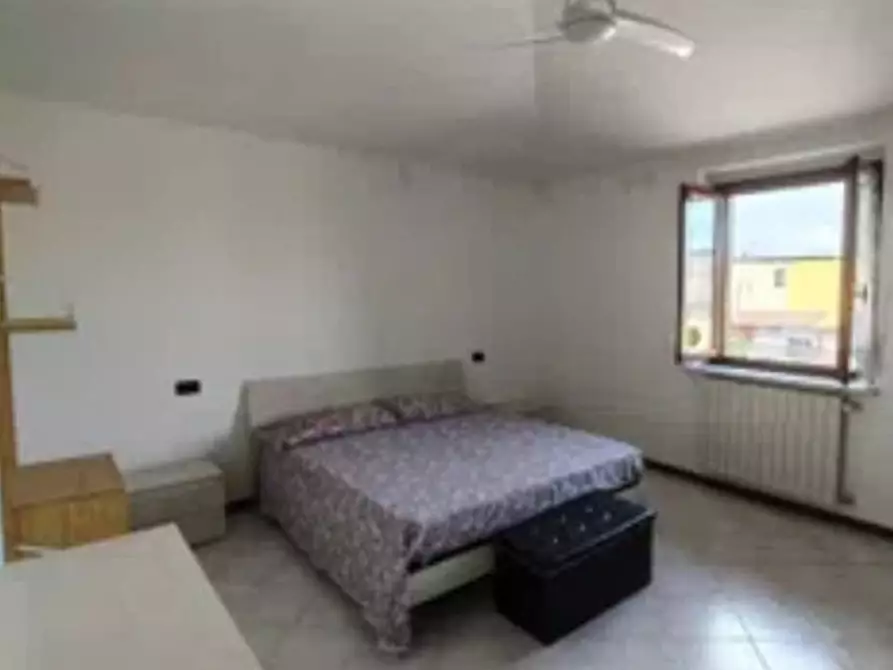 Immagine 12 di Appartamento in vendita  in via vittorio veneto a Bonate Sotto