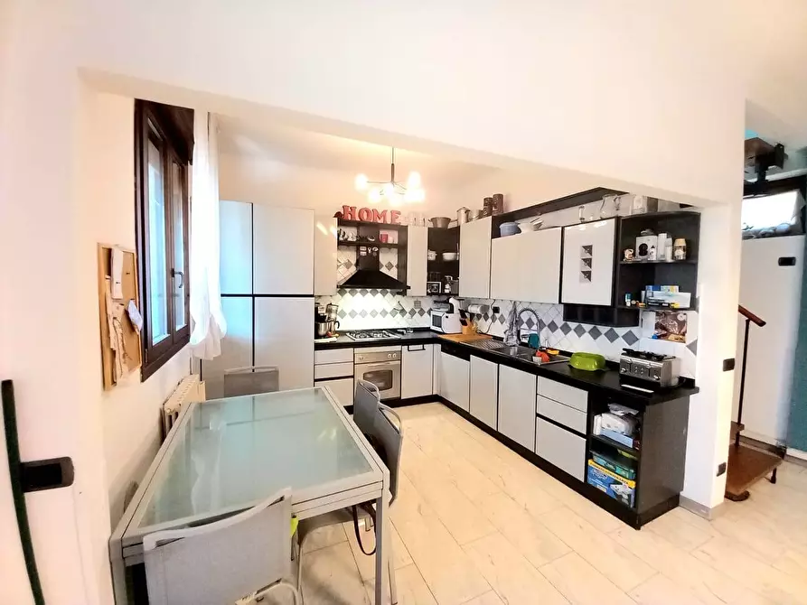 Immagine 10 di Casa indipendente in vendita  a Comazzo