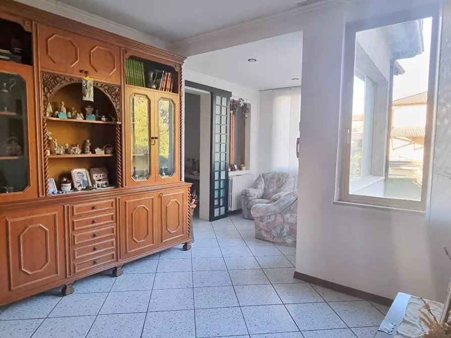 Immagine 4 di Appartamento in vendita  in via puccini a Ponte San Pietro