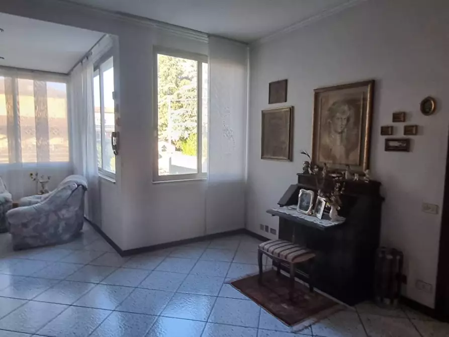 Immagine 10 di Appartamento in vendita  in via puccini a Ponte San Pietro