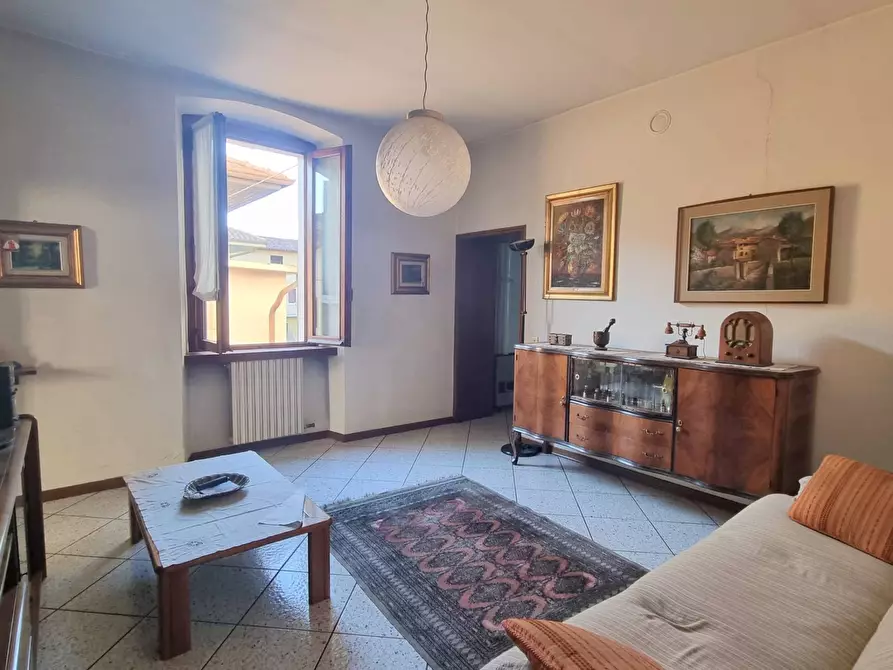 Immagine 11 di Appartamento in vendita  in via puccini a Ponte San Pietro