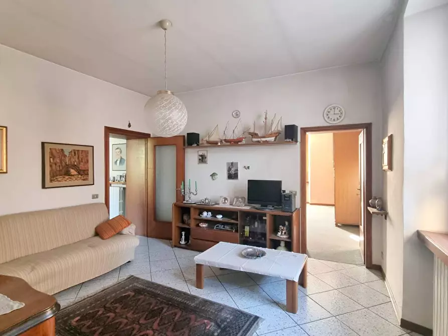 Immagine 12 di Appartamento in vendita  in via puccini a Ponte San Pietro