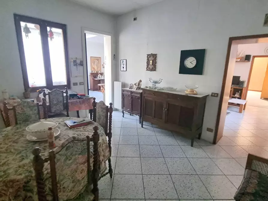 Immagine 20 di Appartamento in vendita  in via puccini a Ponte San Pietro