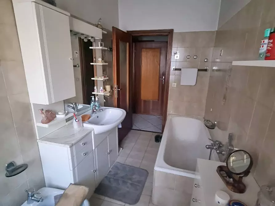 Immagine 23 di Appartamento in vendita  in via puccini a Ponte San Pietro