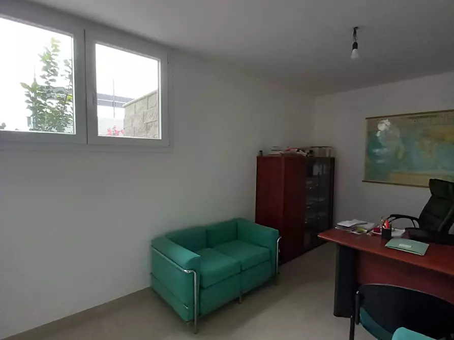 Immagine 25 di Casa bifamiliare in vendita  a Trezzano Rosa