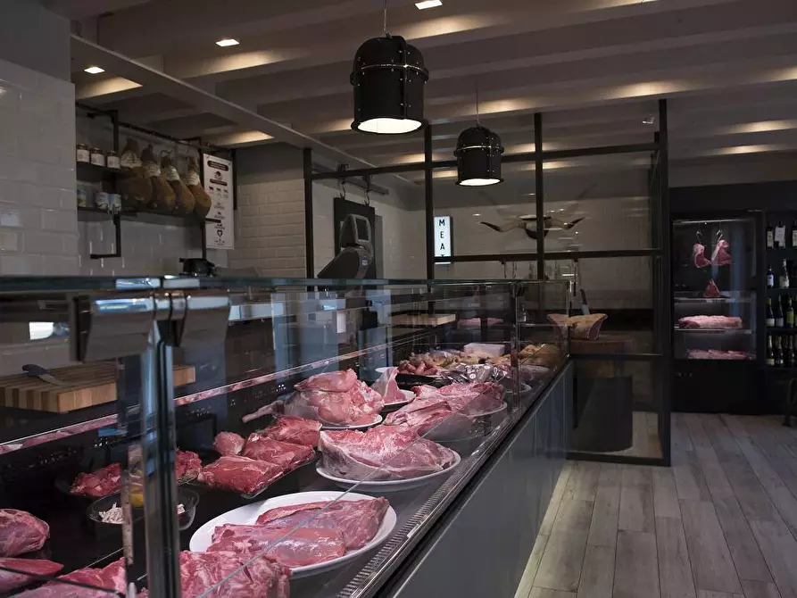 Immagine 2 di Negozio in vendita  in Via Roma a Grezzago