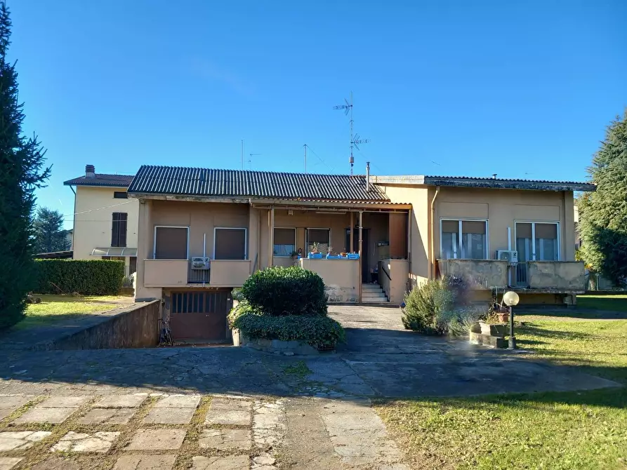 Immagine 5 di Villa in vendita  a Capriate San Gervasio