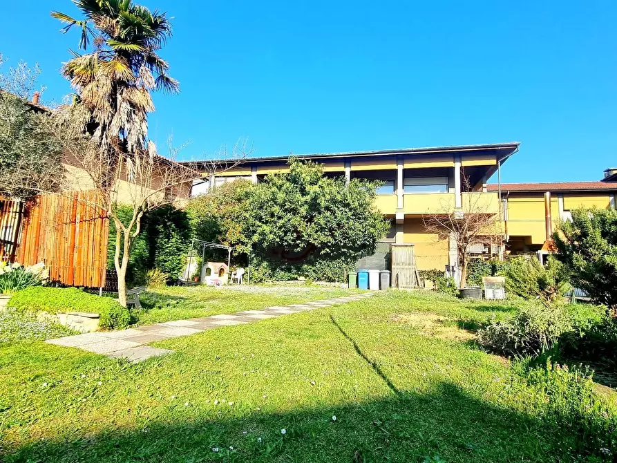 Immagine 23 di Appartamento in vendita  in via gramsci a Trezzo Sull'adda