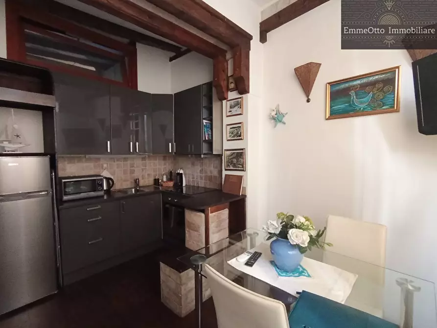 Immagine 1 di Appartamento in vendita  in via baylle a Cagliari