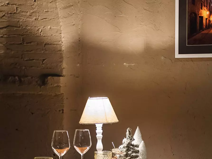 Immagine 7 di Locale commerciale in vendita  a Buti