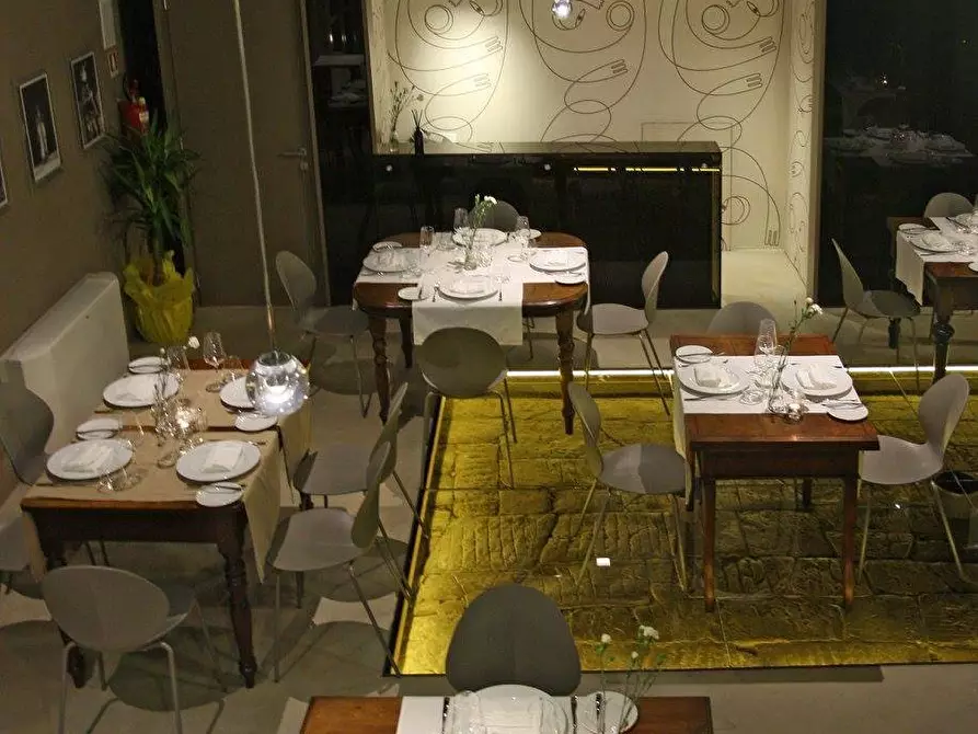 Immagine 16 di Locale commerciale in vendita  a Buti