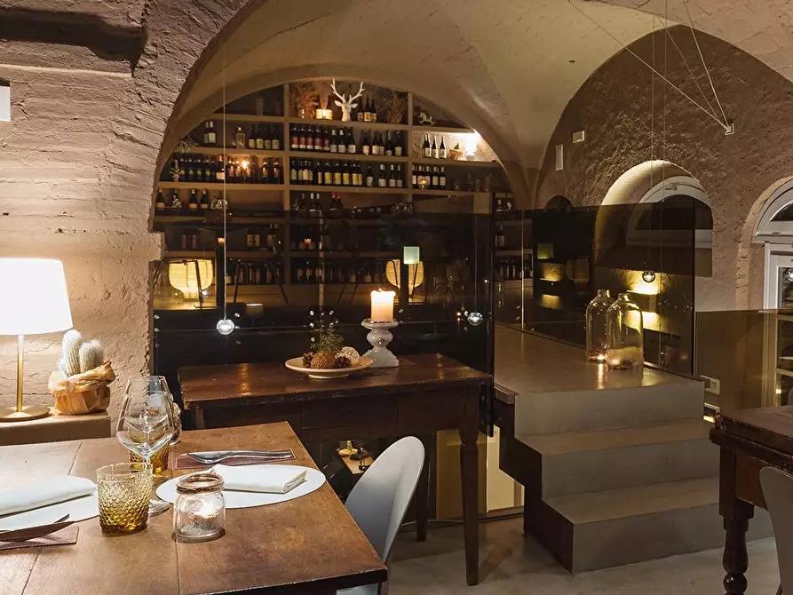 Immagine 11 di Locale commerciale in vendita  a Buti