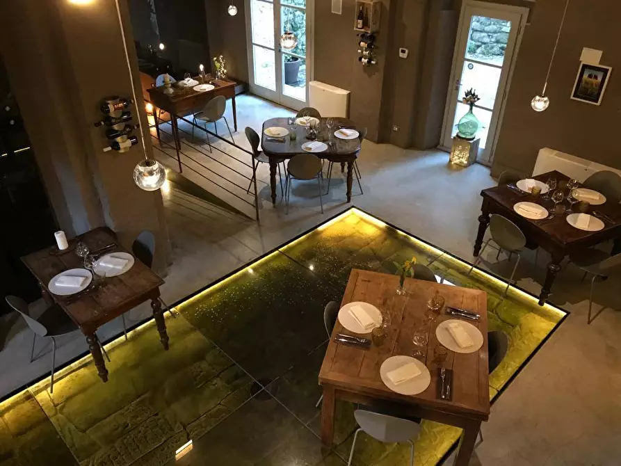 Immagine 13 di Locale commerciale in vendita  a Buti