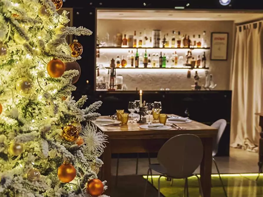 Immagine 21 di Locale commerciale in vendita  a Buti