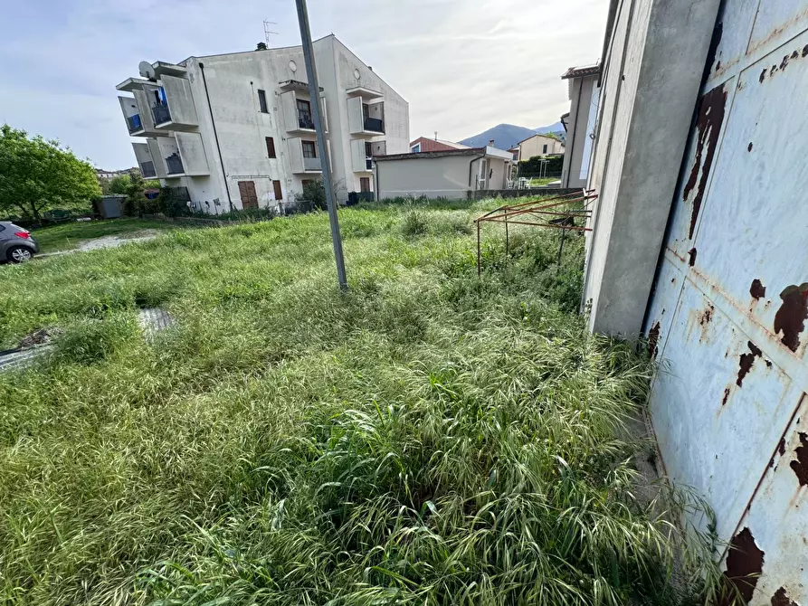 Immagine 10 di Locale commerciale in vendita  a Buti