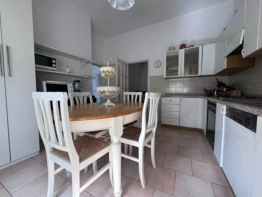 Immagine 8 di Casa indipendente in vendita  a Santa Maria A Monte