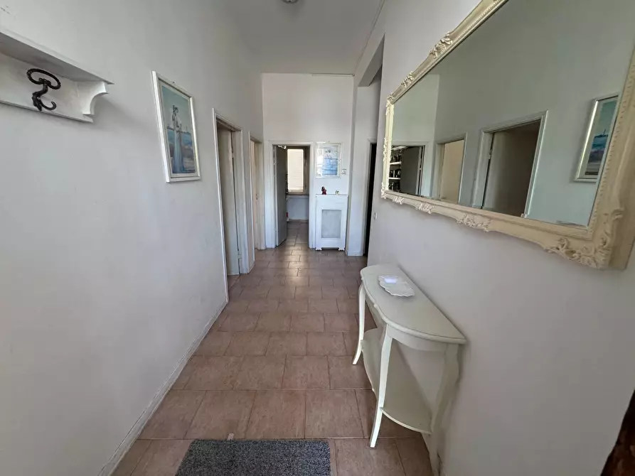 Immagine 2 di Casa indipendente in vendita  a Santa Maria A Monte