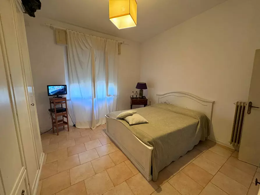 Immagine 11 di Casa indipendente in vendita  a Santa Maria A Monte