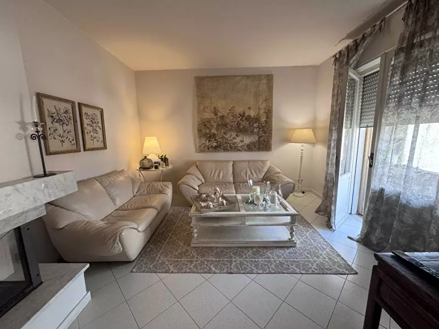 Immagine 20 di Casa indipendente in vendita  a Santa Maria A Monte