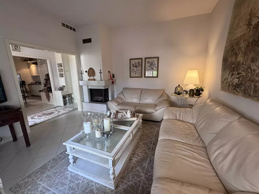 Immagine 22 di Casa indipendente in vendita  a Santa Maria A Monte